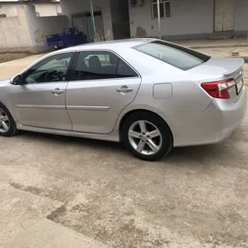 Toyota Camry 2013