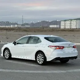 Toyota Camry 2020