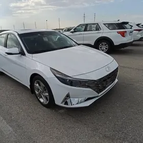 Hyundai Elantra 2022