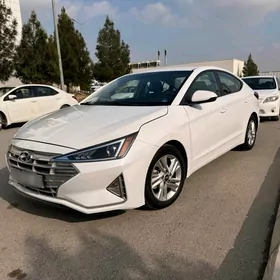Hyundai Elantra 2020
