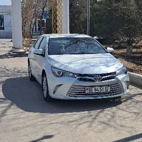 Toyota Camry 2017