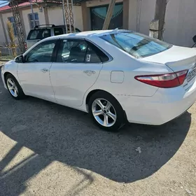Toyota Camry 2017