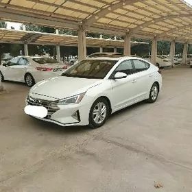 Hyundai Elantra 2020