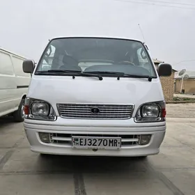 Toyota Hiace 2003