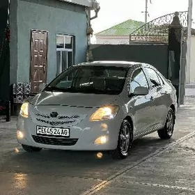 Toyota Yaris 2006