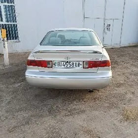Toyota Camry 2000