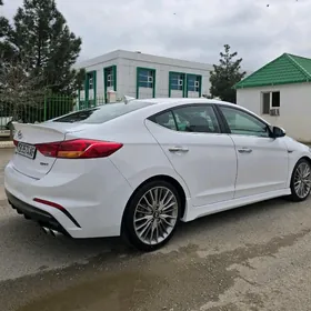 Hyundai Elantra 2018
