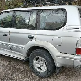 Toyota Land Cruiser Prado 2002