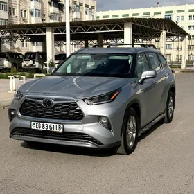 Toyota Highlander 2022