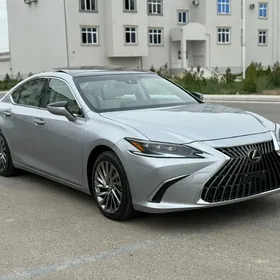 Lexus ES 350 2022