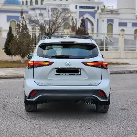 Toyota Highlander 2023