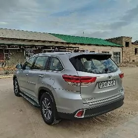 Toyota Highlander 2018
