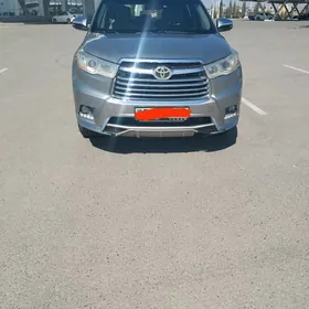 Toyota Highlander 2016