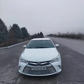 Toyota Camry 2016