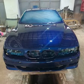 BMW E39 1999
