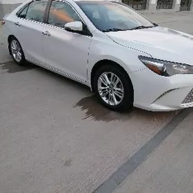 Toyota Camry 2017