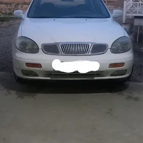 Daewoo Leganza 1998