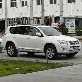 Toyota RAV4 2010