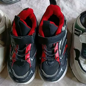 крассовки 28 29