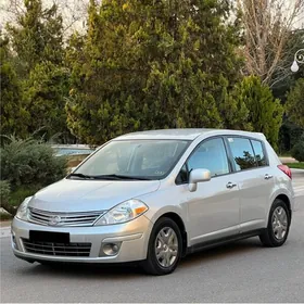 Nissan Versa 2012