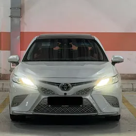 Toyota Camry 2018