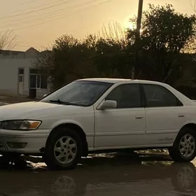 Toyota Camry 2001