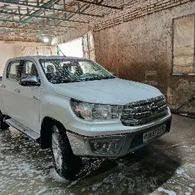 Toyota Hilux 2019