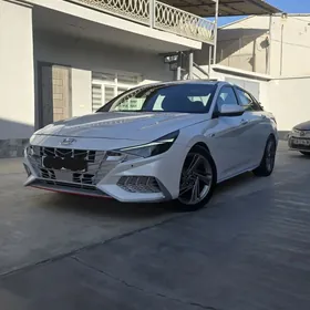 Hyundai Elantra 2023