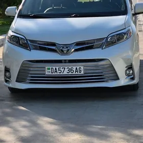 Toyota Sienna 2020