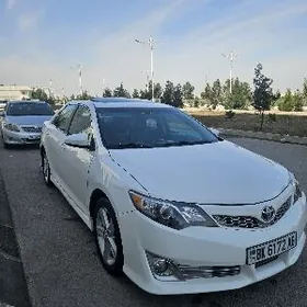 Toyota Camry 2012