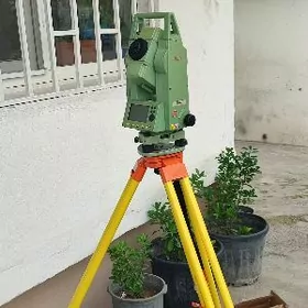 DISTOMAT LEICA TC-407