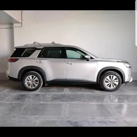 Nissan Pathfinder 2023