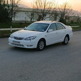 Toyota Camry 2004