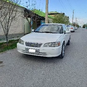 Toyota Camry 2001
