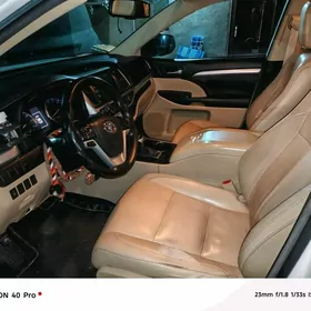 Toyota Highlander 2019