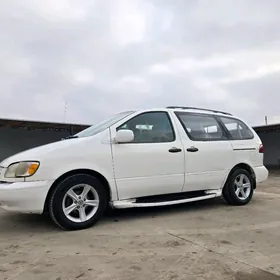 Toyota Sienna 1998