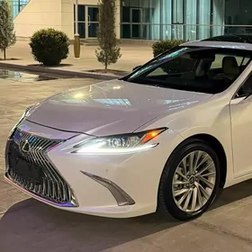 Lexus ES 350 2019