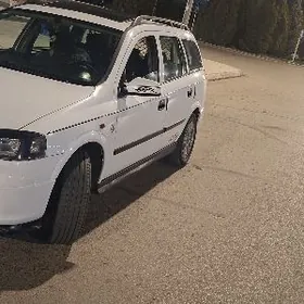 Opel Astra 2000