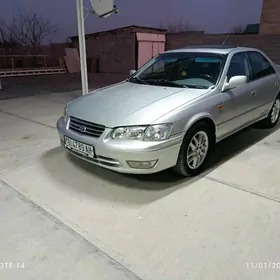 Toyota Camry 2000