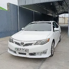 Toyota Camry 2012