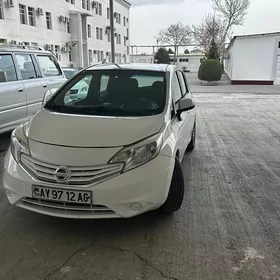 Nissan Versa 2013