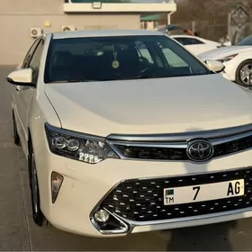 Toyota Camry 2017
