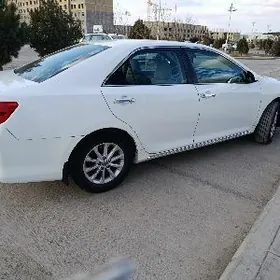 Toyota Camry 2013