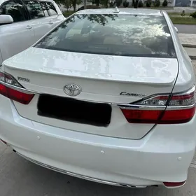 Toyota Camry 2015
