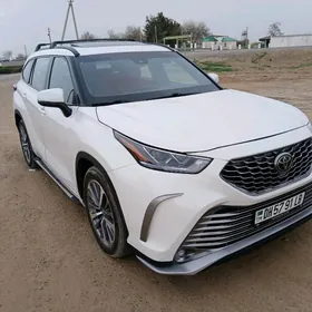 Toyota Highlander 2020