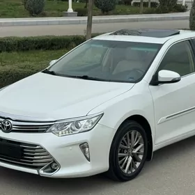 Toyota Camry 2015