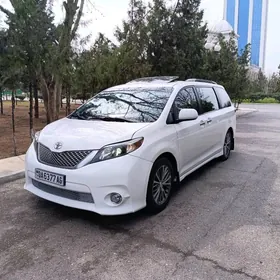 Toyota Sienna 2016
