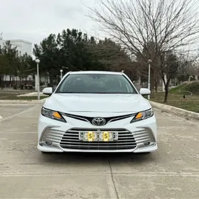 Toyota Camry 2020