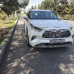 Toyota Highlander 2020