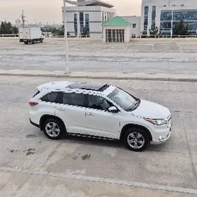 Toyota Highlander 2016